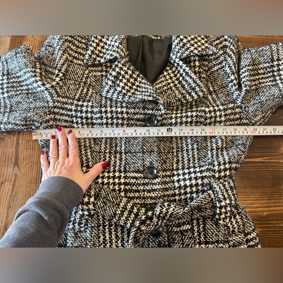 Ann Klein Wool Blend Black and White Plaid Belted Trench Coat - Picture 7 of 7